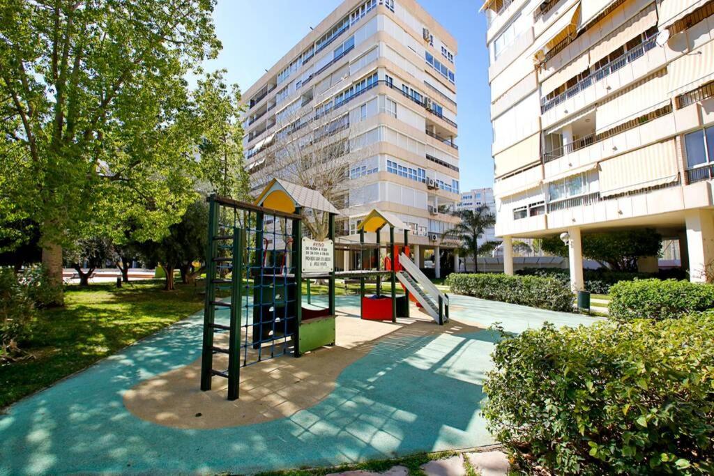 Garden Apartment With Pool And Ac 알리칸테 외부 사진